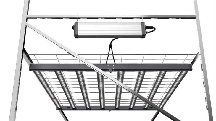 Indoor LED Grow Light 650W R42 Spectrum | Indoor Cannabis Booster Indoor LED Grow Light 650W R42 Spectrum | Indoor Cannabis Booster